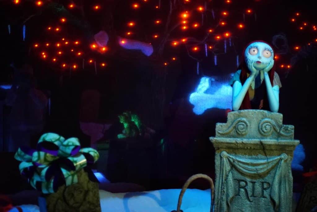 Sally finally makes an appearance in the Haunted Mansion Holliday
