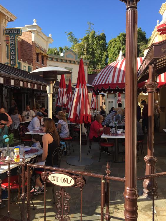 Everything you need to know about Disneyland Dining Reservations