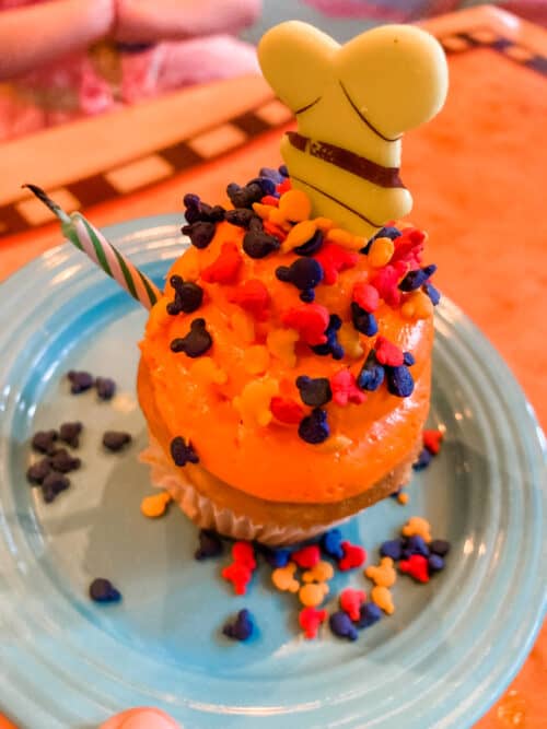 goofys kitchen birthday cupcake