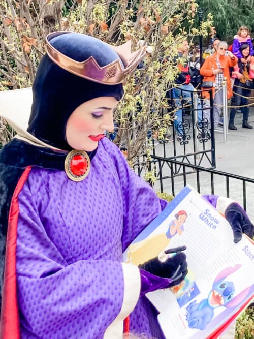 Evil Queen Autogrpah Disneyland