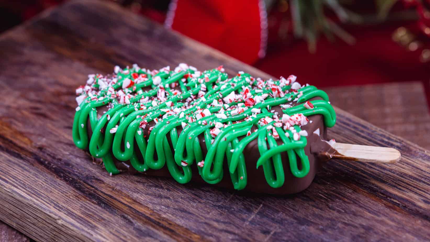 75 Disneyland Holiday Desserts to try this Christmas Disneyland Expert