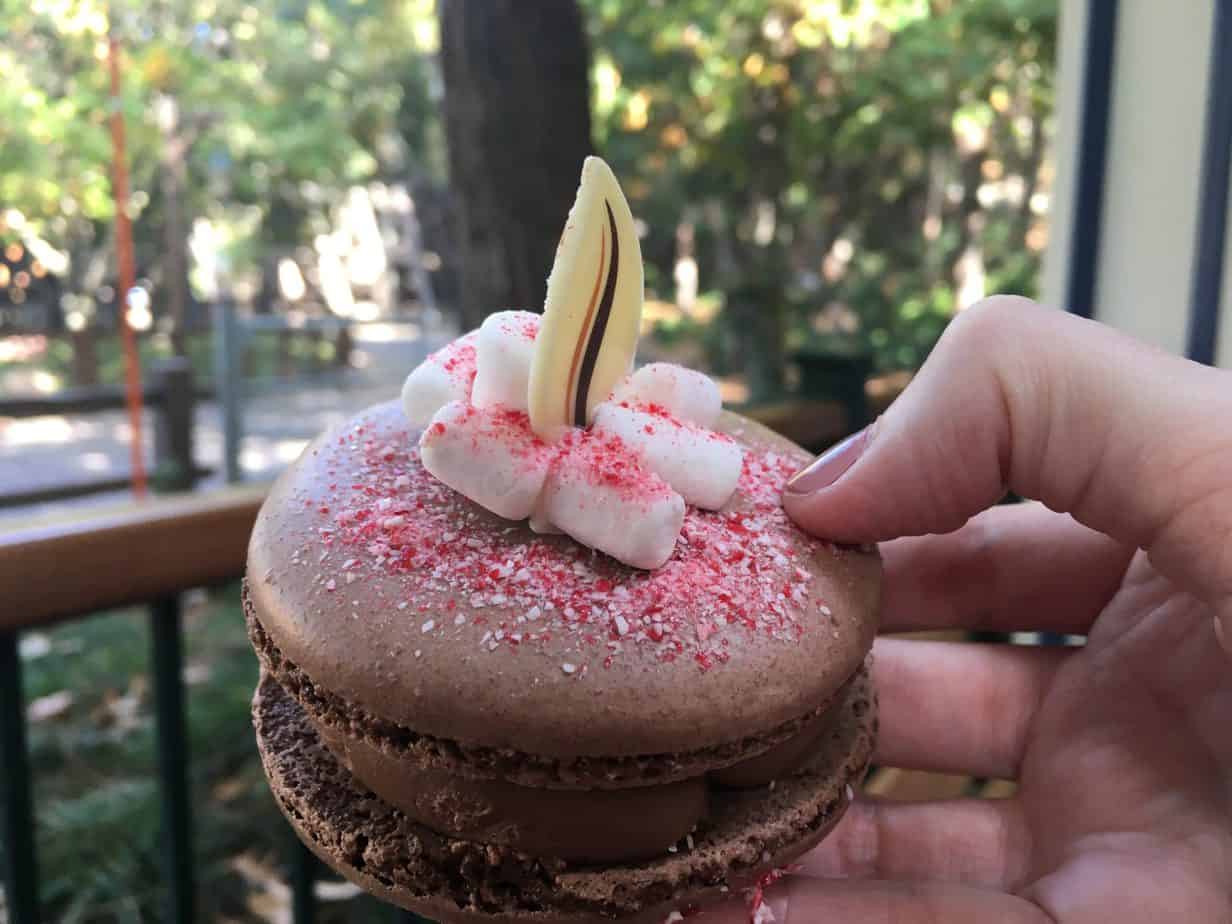 75 Disneyland Holiday Desserts to try this Christmas
