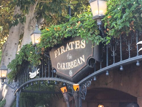 Pirates sign
