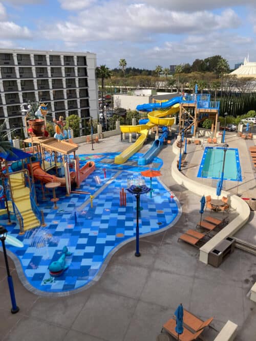 CourtyardWaterparkview