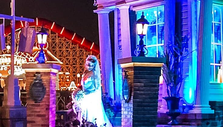 Frightfully Fun Parade Replaced: Madame Leota’s Swinging Wake