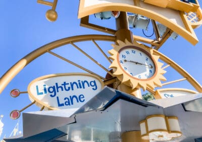 Simple Guide to Disneyland Disney Genie and Lightning Lane