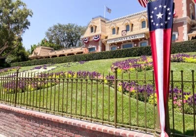 Disneyland entrance americana