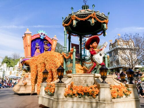 Coco Disneyland parade