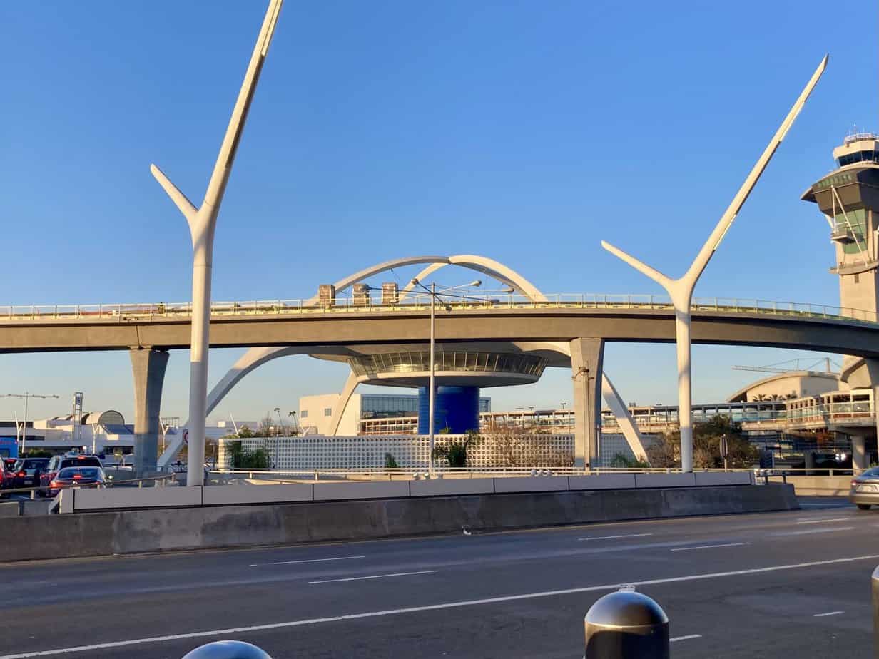 Top Tips Los Angeles Airport (LAX) to Disneyland 2024