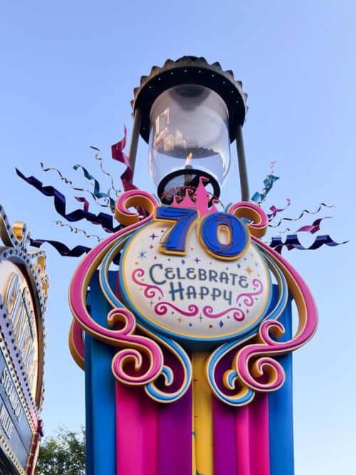 Disneyland Main Street Banner 70